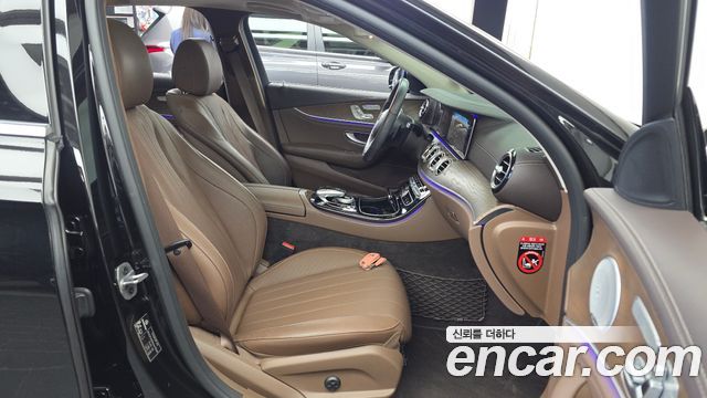 Mercedes-Benz E-Class (W213) E300e Exclusive 2019 — фото 11