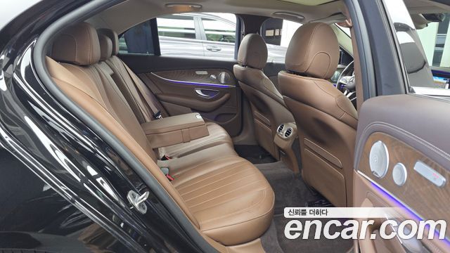 Mercedes-Benz E-Class (W213) E300e Exclusive 2019 — фото 12