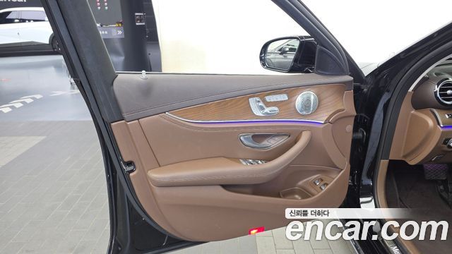 Mercedes-Benz E-Class (W213) E300e Exclusive 2019 — фото 24