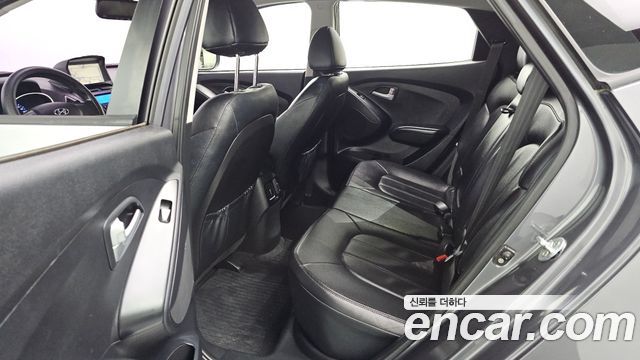 Hyundai Tucson ix Diesel(e-VGT) 2WD Smart special 2015 — фото 12