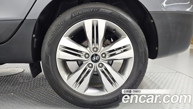 Hyundai Tucson ix Diesel(e-VGT) 2WD Smart special 2015 — фото 21
