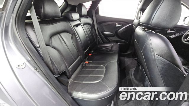 Hyundai Tucson ix Diesel(e-VGT) 2WD Smart special 2015 — фото 26