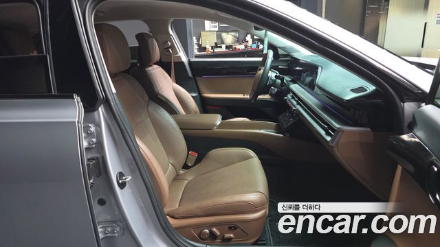 Hyundai Grandeur (GN7) 2,5 Gasoline 2WD Calligraphy 2023 — фото 11