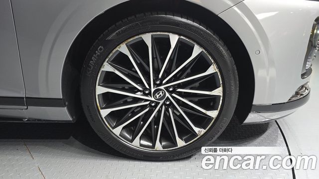 Hyundai Grandeur (GN7) 2,5 Gasoline 2WD Calligraphy 2023 — фото 21