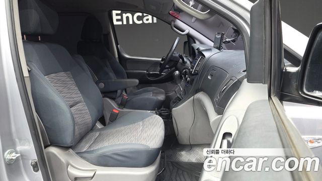 Hyundai Grand Starex 5-Seater VAN Smart 2017 — фото 11