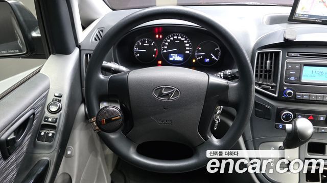 Hyundai Grand Starex 5-Seater VAN Smart 2017 — фото 13