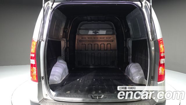 Hyundai Grand Starex 5-Seater VAN Smart 2017 — фото 20