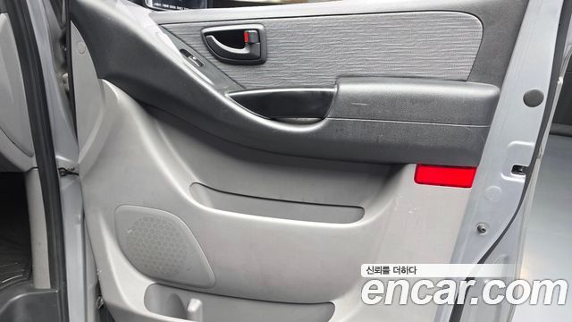 Hyundai Grand Starex 5-Seater VAN Smart 2017 — фото 25
