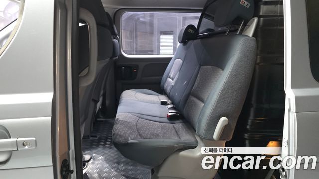 Hyundai Grand Starex 5-Seater VAN Smart 2017 — фото 26