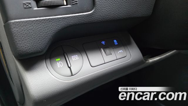 Hyundai Grand Starex 5-Seater VAN Smart 2017 — фото 29