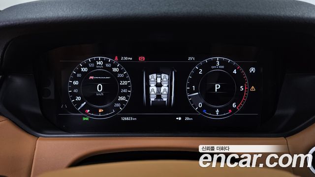 Land Rover Range Rover Velar 3.0 D300 R-Dynamic HSE 2018 — фото 8