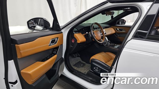 Land Rover Range Rover Velar 3.0 D300 R-Dynamic HSE 2018 — фото 10