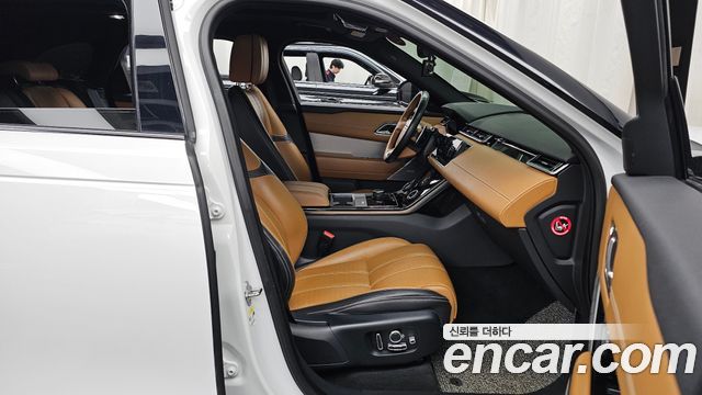 Land Rover Range Rover Velar 3.0 D300 R-Dynamic HSE 2018 — фото 11