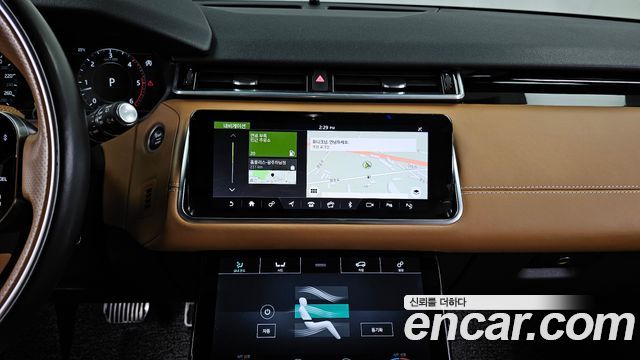 Land Rover Range Rover Velar 3.0 D300 R-Dynamic HSE 2018 — фото 14