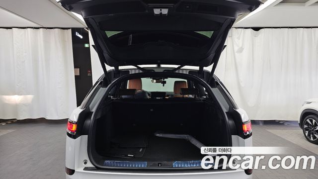 Land Rover Range Rover Velar 3.0 D300 R-Dynamic HSE 2018 — фото 20