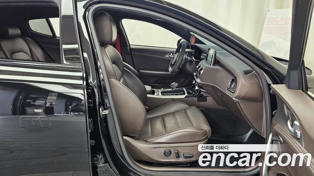 Kia Stinger 3.3 Turbo 2WD GT 2018 — фото 15