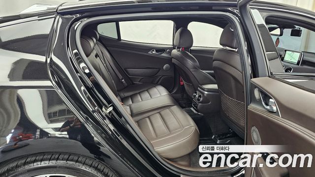 Kia Stinger 3.3 Turbo 2WD GT 2018 — фото 16