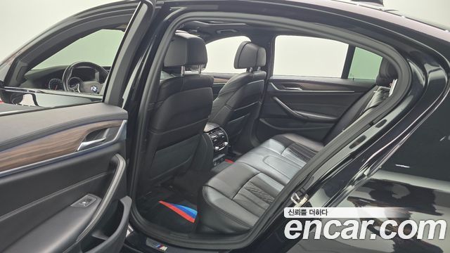 BMW 5 Series (G30) 530i M Sport Package Plus 2017 — фото 12