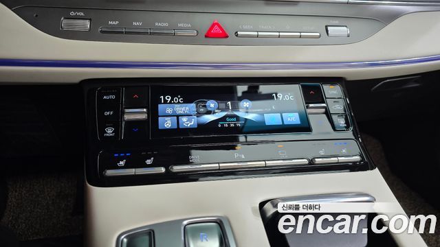 Hyundai Grandeur Hybrid (IG) Le Blanc 2022 — фото 37