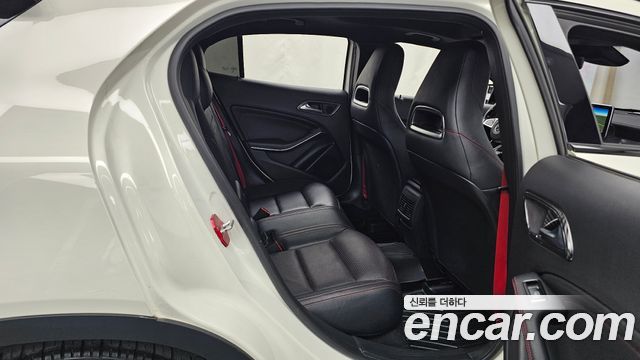 Mercedes-Benz GLA-Class (X156) GLA45 AMG 4MATIC 2016 — фото 12