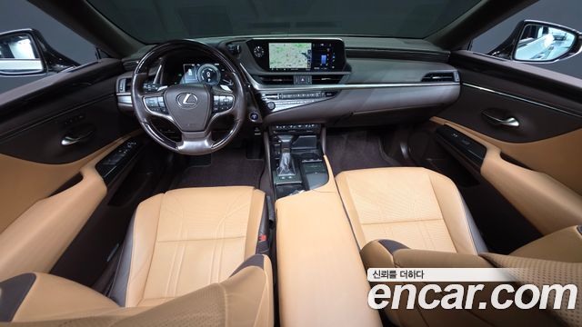 Lexus ES300h (VII) Luxury Plus 2020 — фото 7