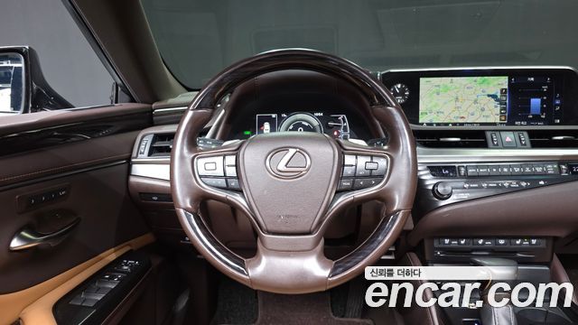Lexus ES300h (VII) Luxury Plus 2020 — фото 17