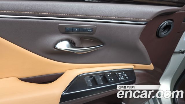 Lexus ES300h (VII) Luxury Plus 2020 — фото 36