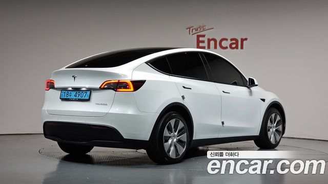 Tesla Model Y Long Range AWD 2022 — фото 2