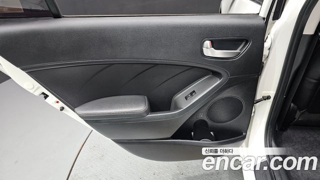 Kia K3 Trendy A Type 2016 — фото 25