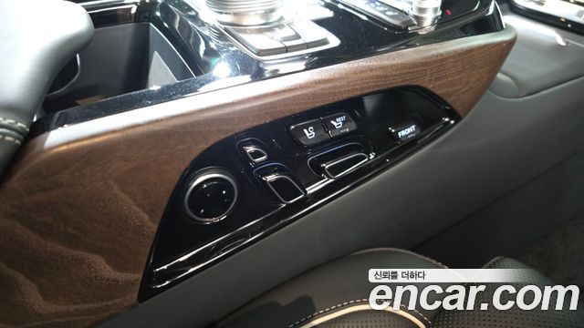 Genesis G90 5.0 AWD Prestige 2021 — фото 18