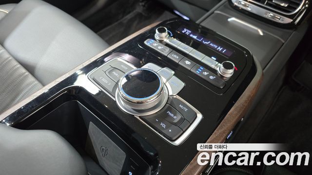 Genesis G90 5.0 AWD Prestige 2021 — фото 19