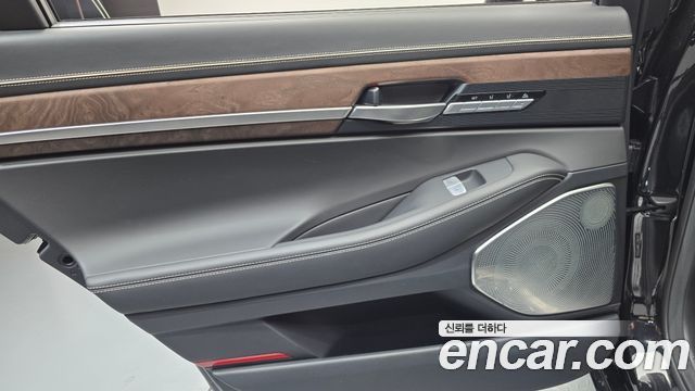 Genesis G90 5.0 AWD Prestige 2021 — фото 25