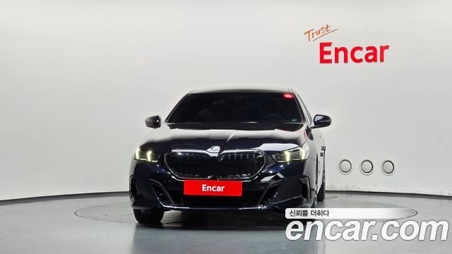 BMW 5 Series (G60) 530e xDrive M Sport 2025 — фото 3