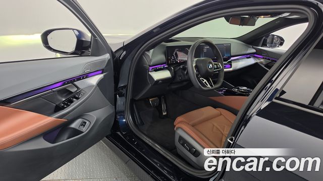 BMW 5 Series (G60) 530e xDrive M Sport 2025 — фото 10
