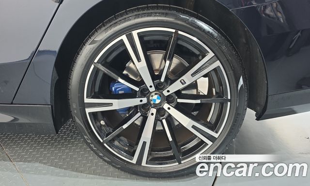BMW 5 Series (G60) 530e xDrive M Sport 2025 — фото 27