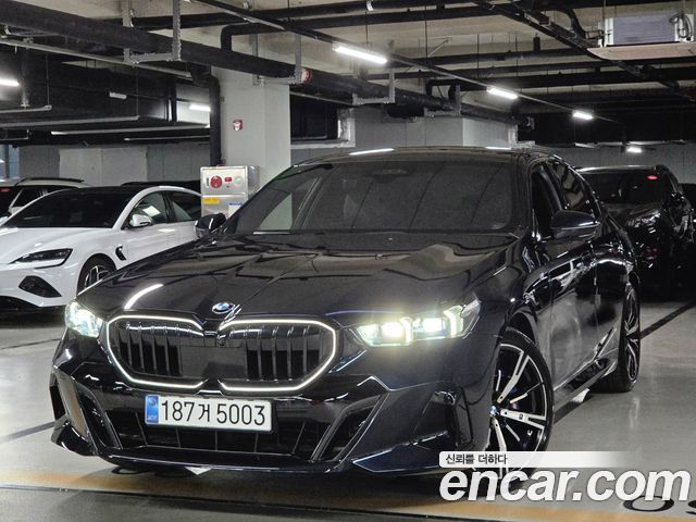BMW 5 Series (G60) 530e xDrive M Sport 2025 — фото 41