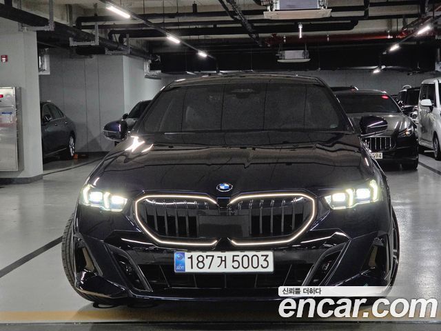BMW 5 Series (G60) 530e xDrive M Sport 2025 — фото 42