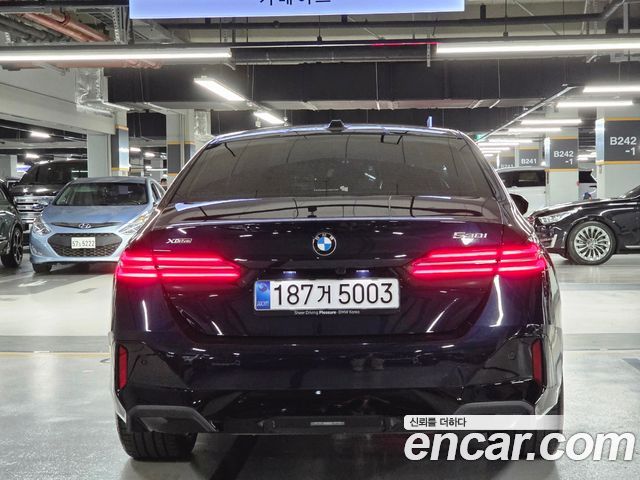 BMW 5 Series (G60) 530e xDrive M Sport 2025 — фото 44