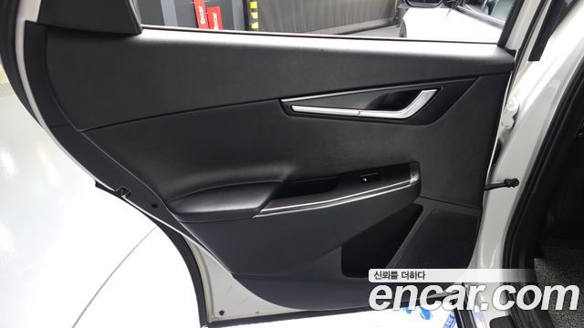 Kia EV6 Long Range 4WD Air 2022 — фото 25