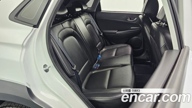 Hyundai Kona 1.6 Turbo 2WD Modern Art 2018 — фото 11