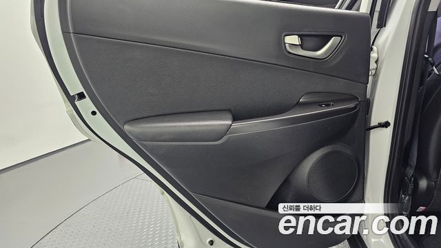 Hyundai Kona 1.6 Turbo 2WD Modern Art 2018 — фото 25