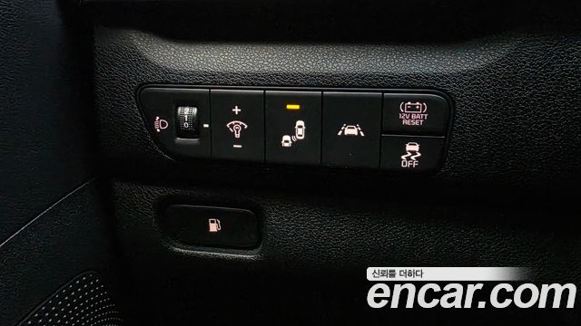Kia Niro 1.6 HEV Prestige 2020 — фото 27