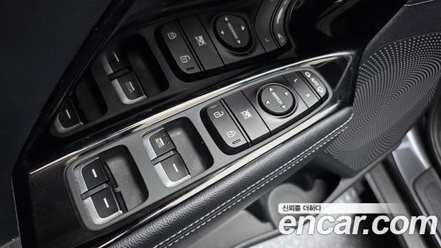 Kia Niro 1.6 HEV Prestige 2020 — фото 30