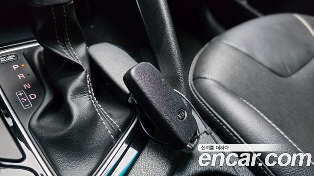 Kia Niro 1.6 HEV Prestige 2020 — фото 33