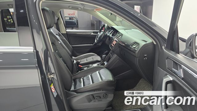 Volkswagen Tiguan (II) 2.0 TDI Prestige 2020 — фото 26
