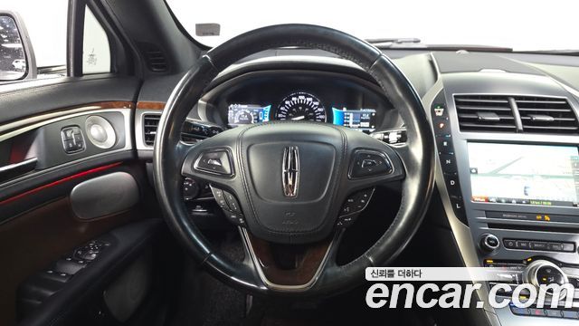 Lincoln MKZ Hybrid 2nd 2017 — фото 13