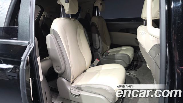 Kia Carnival (IV) Diesel 9-Seater Prestige 2023 — фото 12