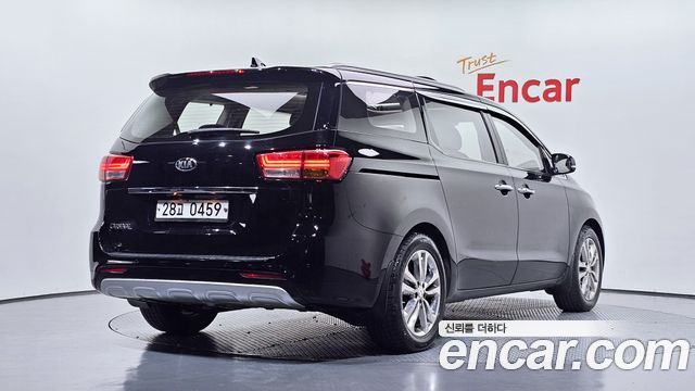 Kia Carnival 9-seater Prestige 2017 — фото 2