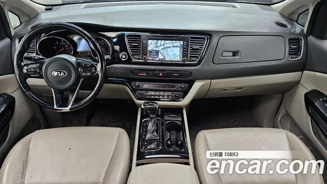 Kia Carnival 9-seater Prestige 2017 — фото 7