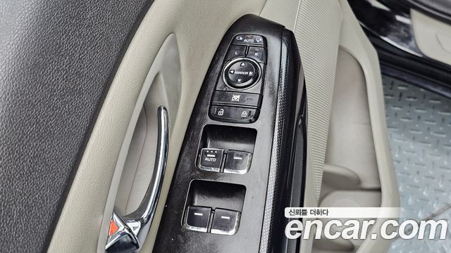 Kia Carnival 9-seater Prestige 2017 — фото 15